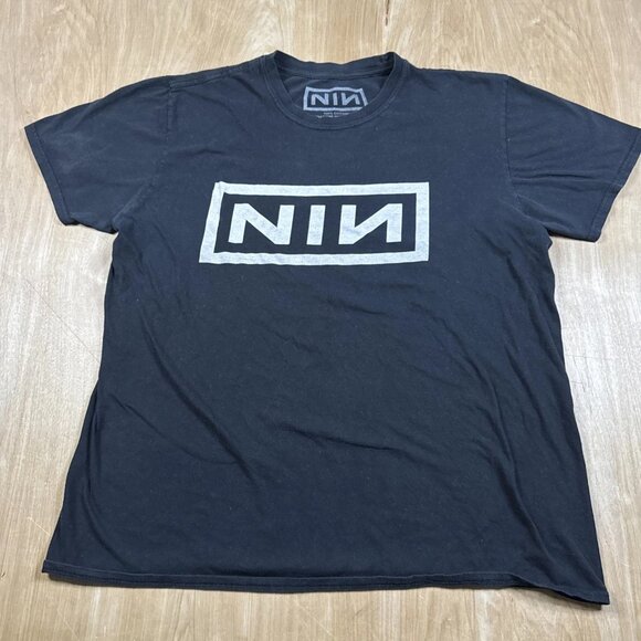 Nine Inch Nails Logo Graphic Black Short Sleeve T Shirt Size Large - Picture 1 of 5